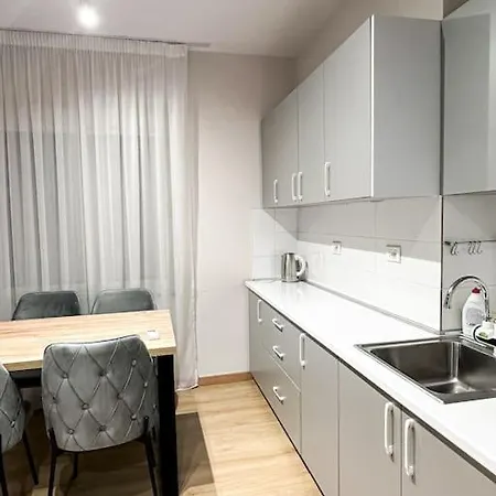 Elegant Rose Center Oasis Tiran