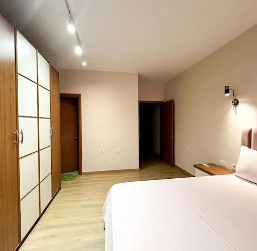 Апартаменты Elegant Rose Center Oasis *