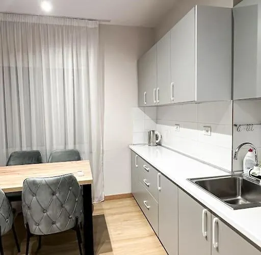 Elegant Rose Center Oasis Tirana